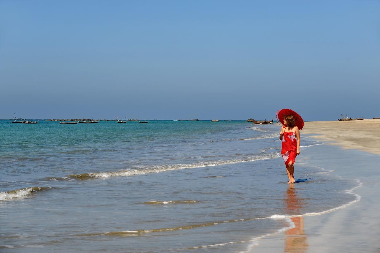 Aureum Palace Hotel & Resort Ngwe Saung Ngwesaung Exteriör bild