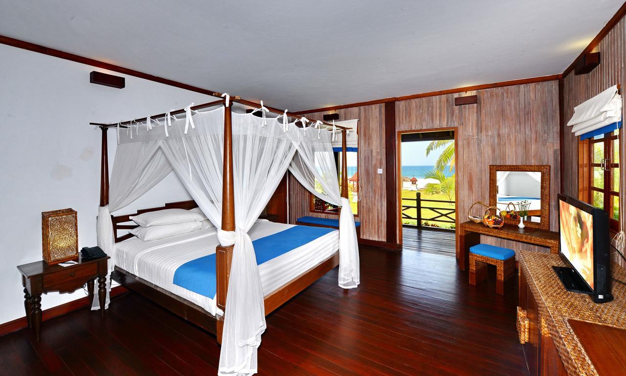 Aureum Palace Hotel & Resort Ngwe Saung Ngwesaung Exteriör bild