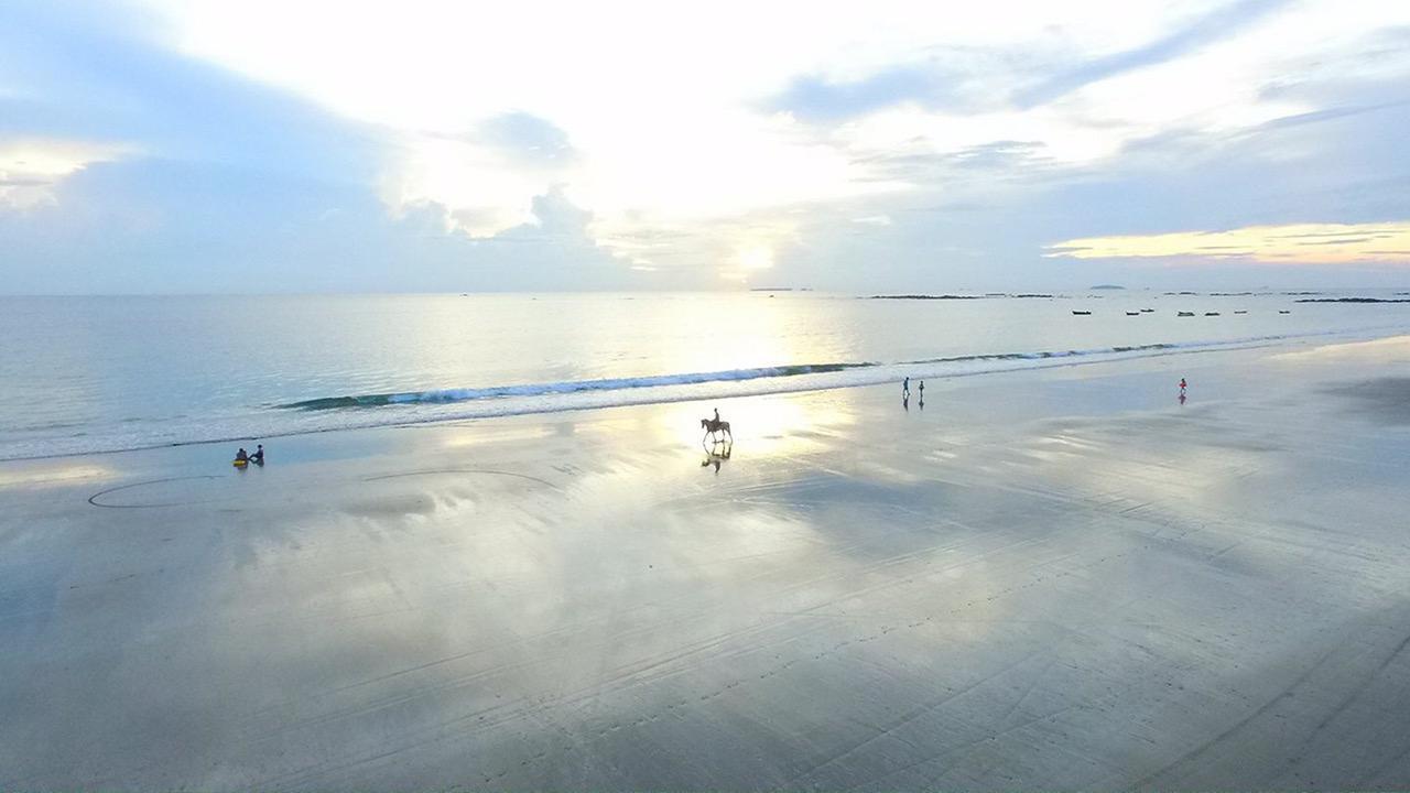 Aureum Palace Hotel & Resort Ngwe Saung Ngwesaung Exteriör bild