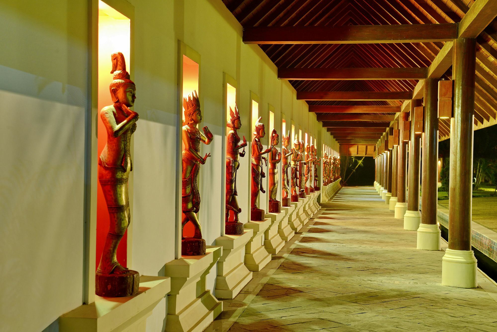 Aureum Palace Hotel & Resort Ngwe Saung Ngwesaung Exteriör bild