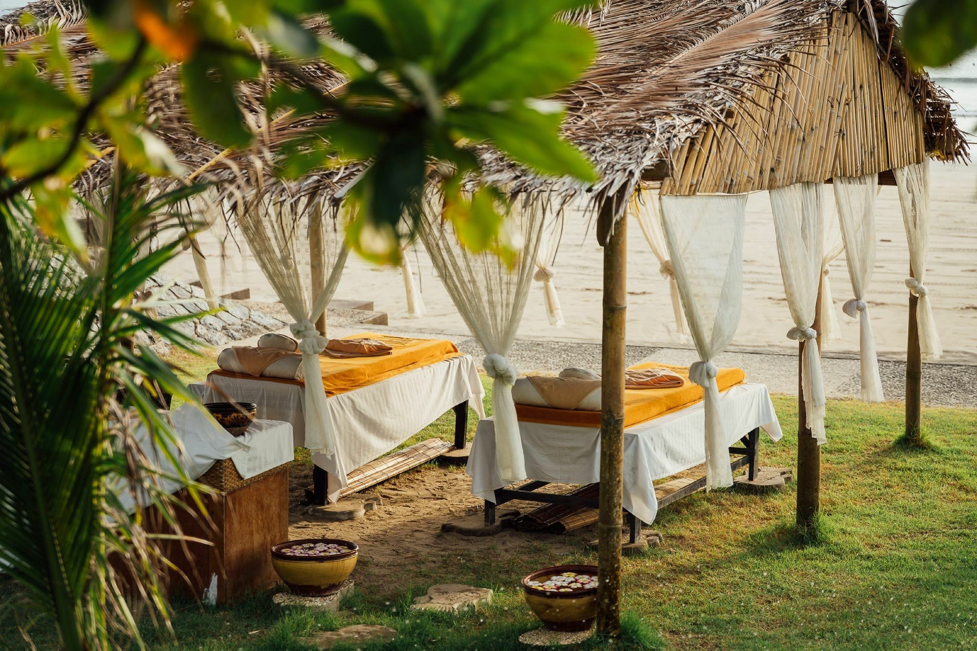 Aureum Palace Hotel & Resort Ngwe Saung Ngwesaung Exteriör bild